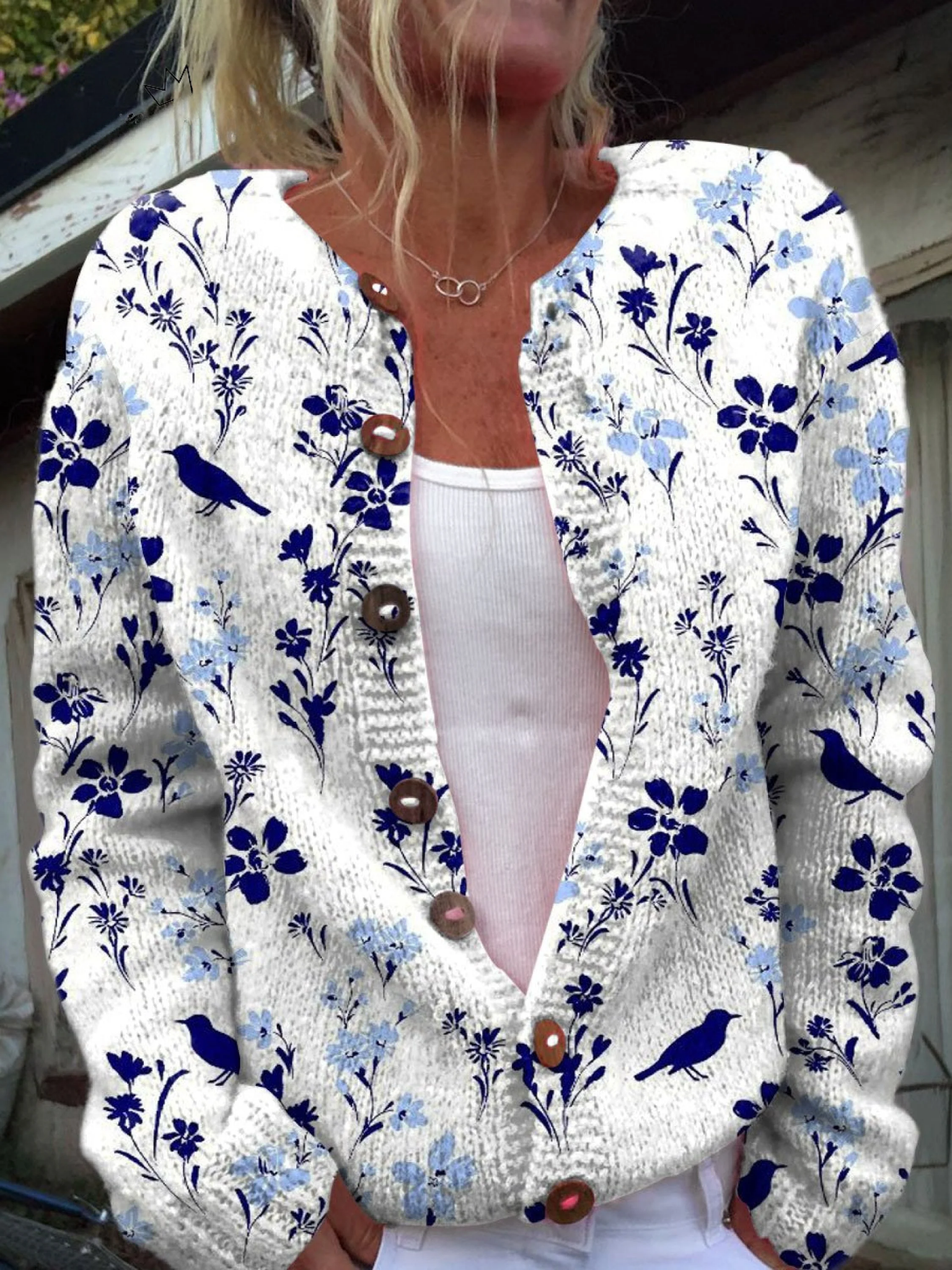 Zoé | Cardigan lavorato a maglia con fiori vintage