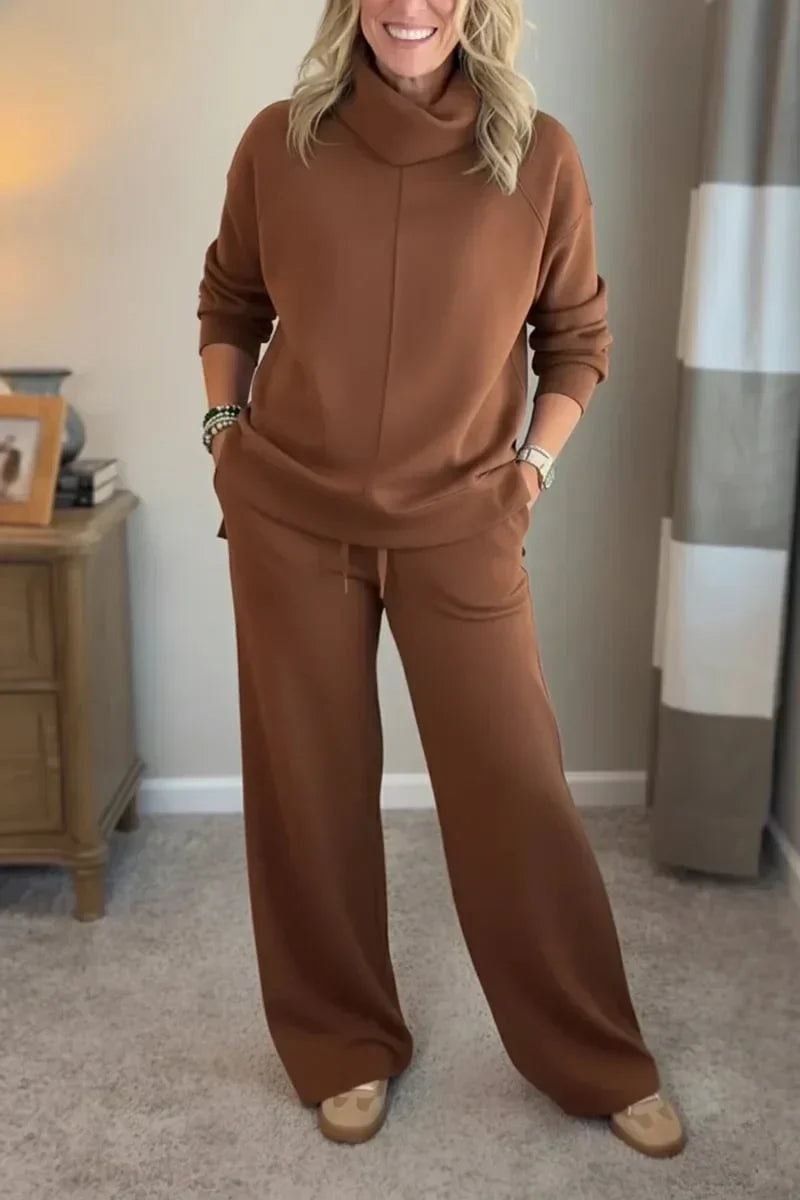 Sofia | Cozy Two-Piece Turtleneck Travel Set