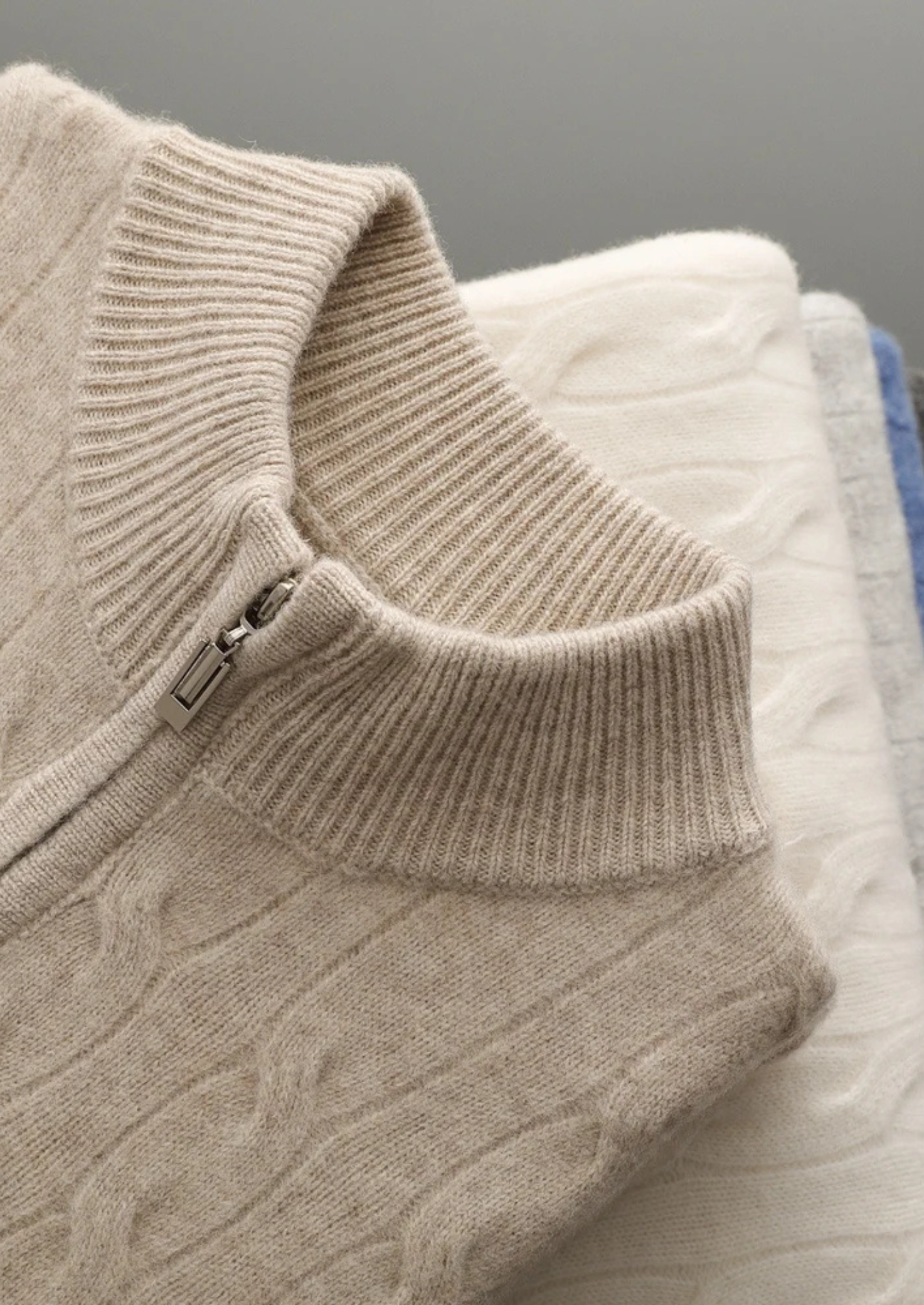 WOOL CABLE HALF ZIP
