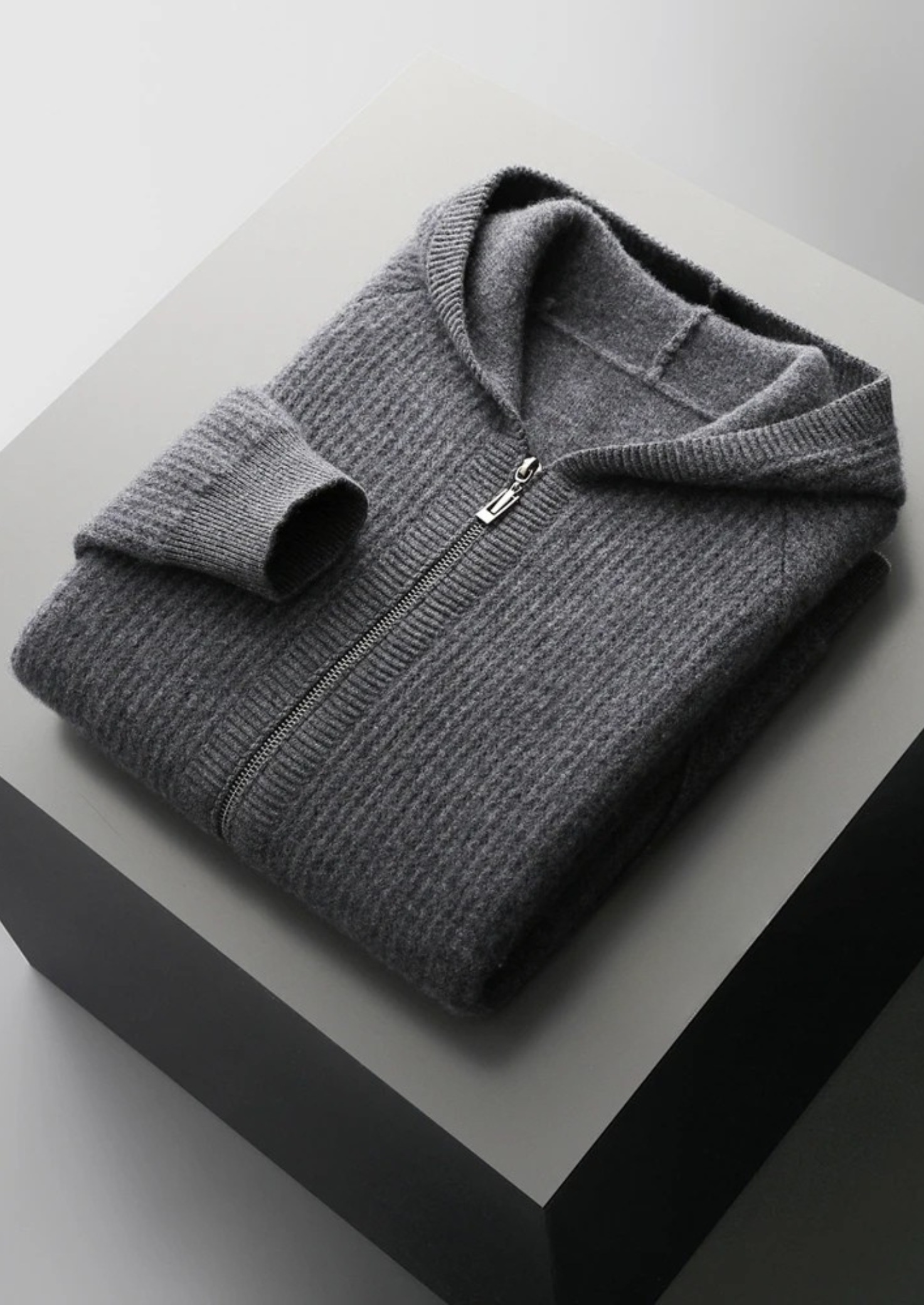 RIBBED ZIPPER HOODIE