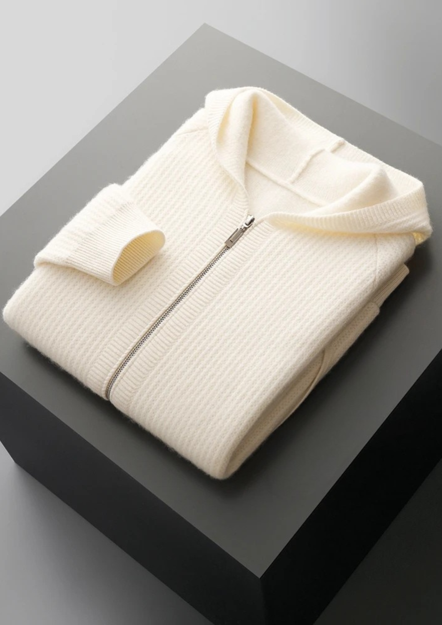 RIBBED ZIPPER HOODIE