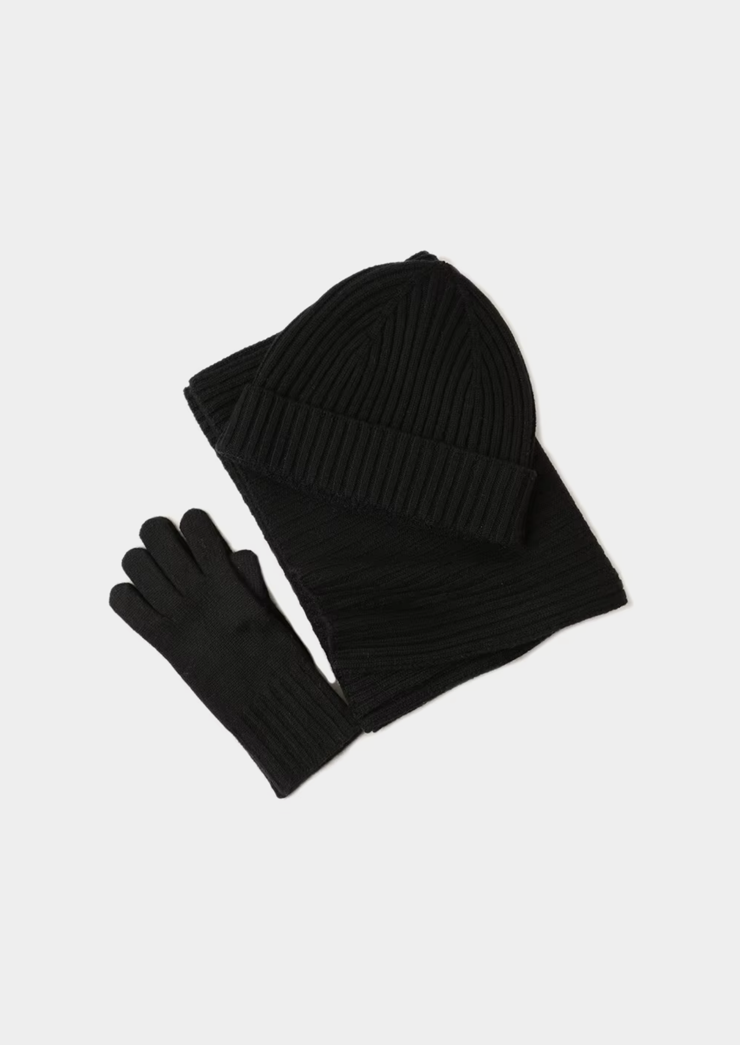 100% CASHMERE WINTERTIME ESSENTIALS