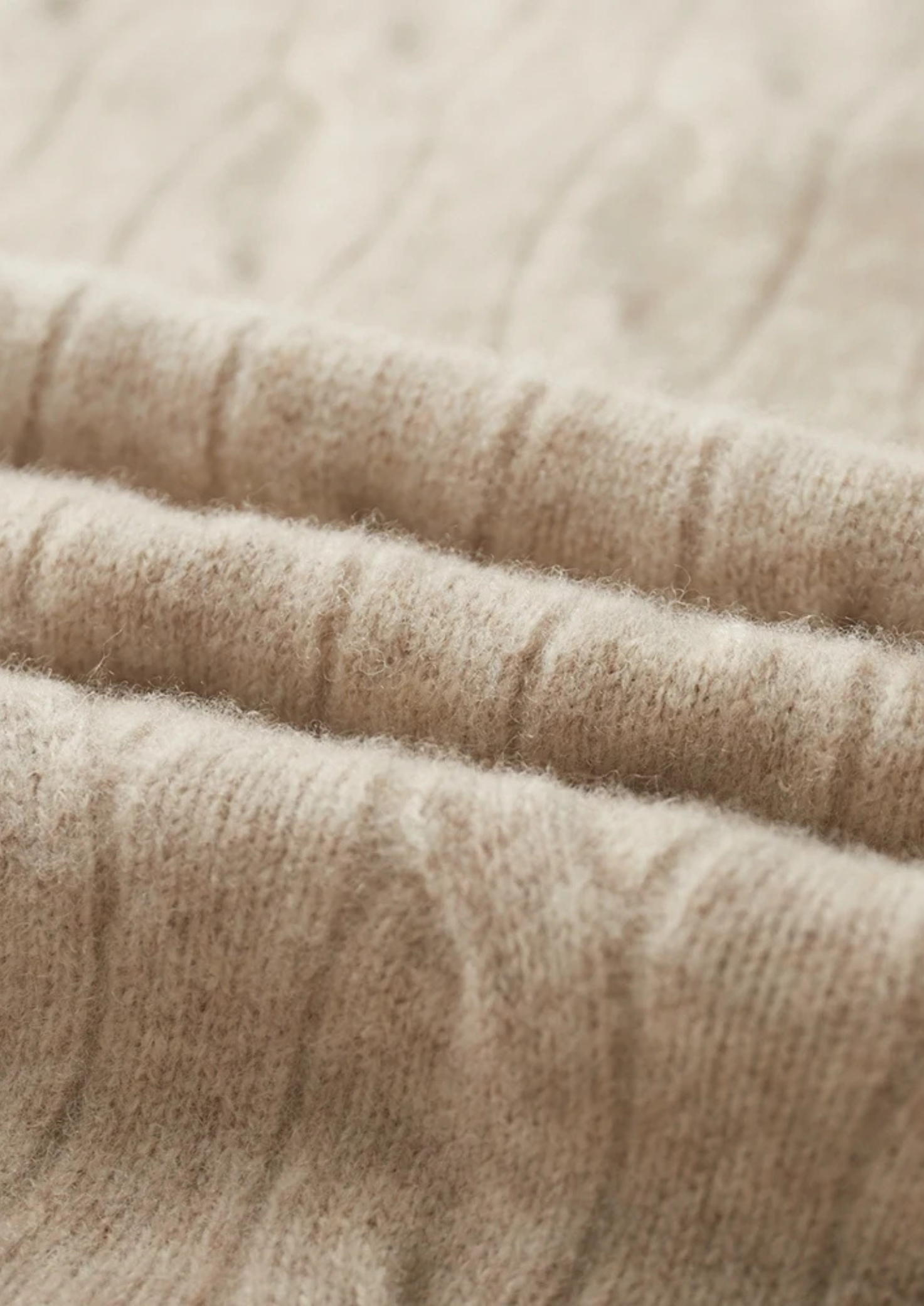 WOOL CABLE HALF ZIP