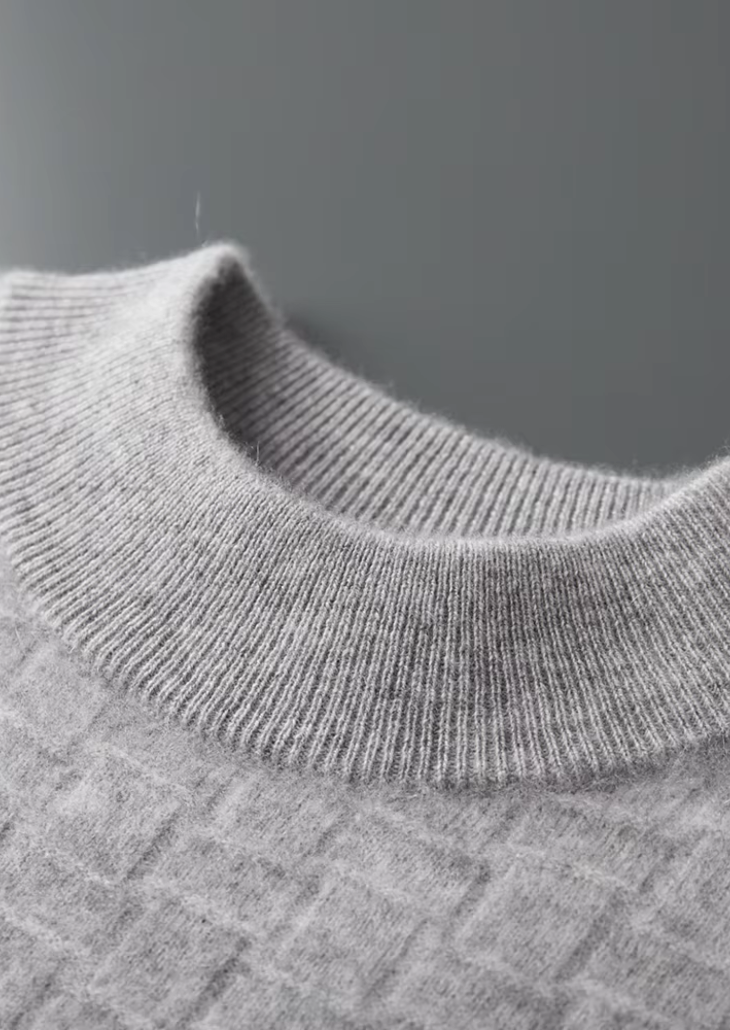 WOOL TEXTURED MOCKNECK