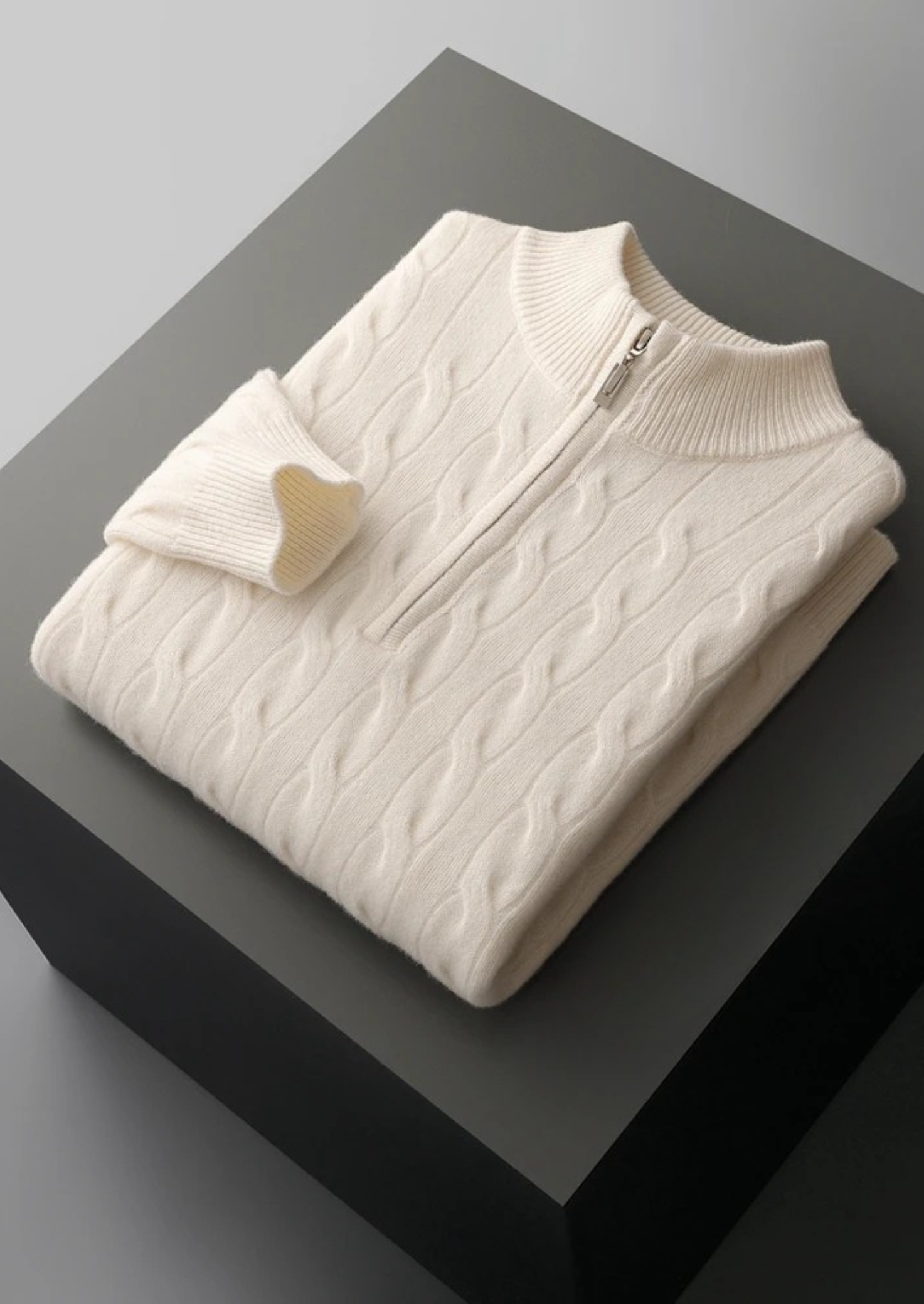 WOOL CABLE HALF ZIP