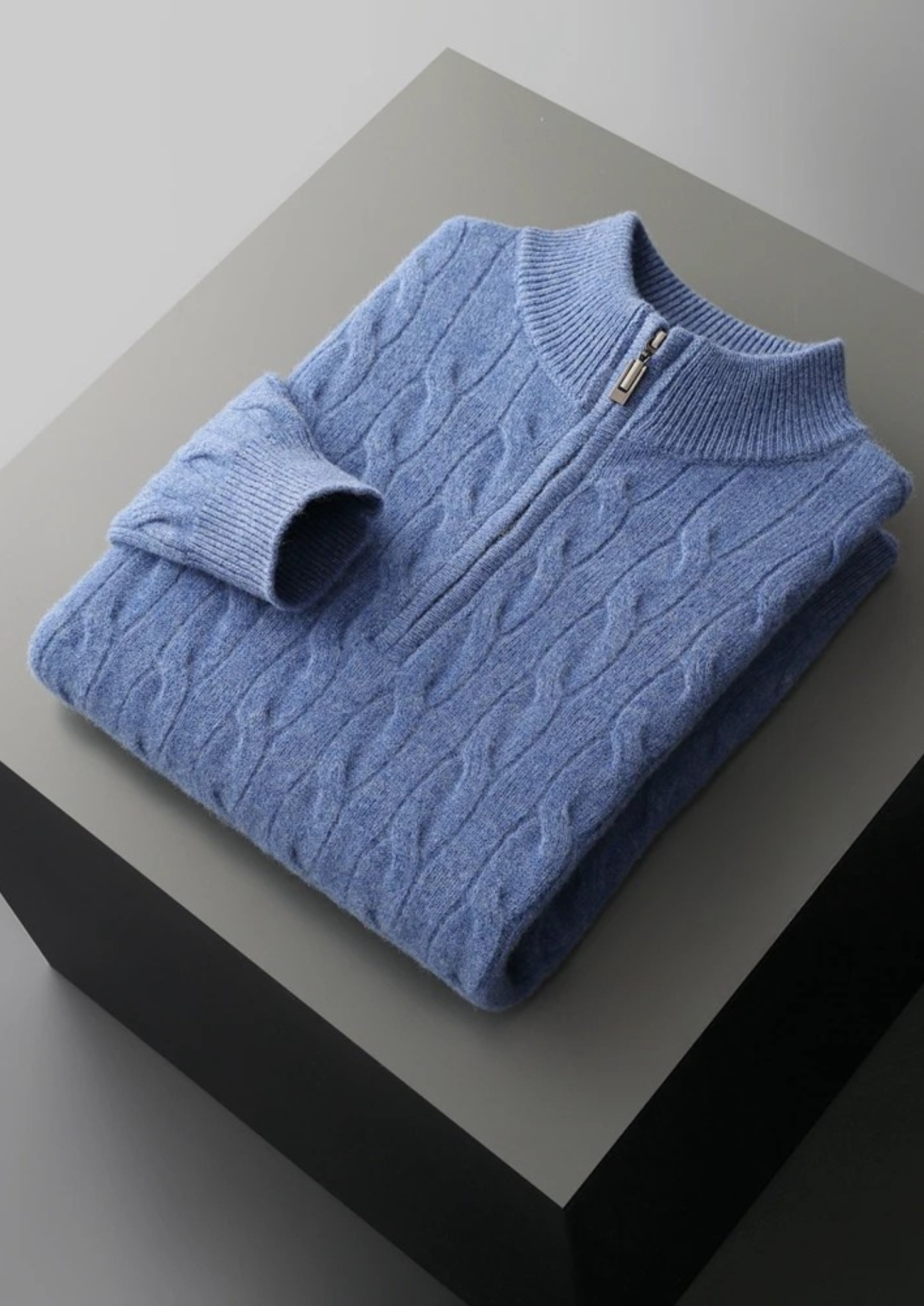WOOL CABLE HALF ZIP