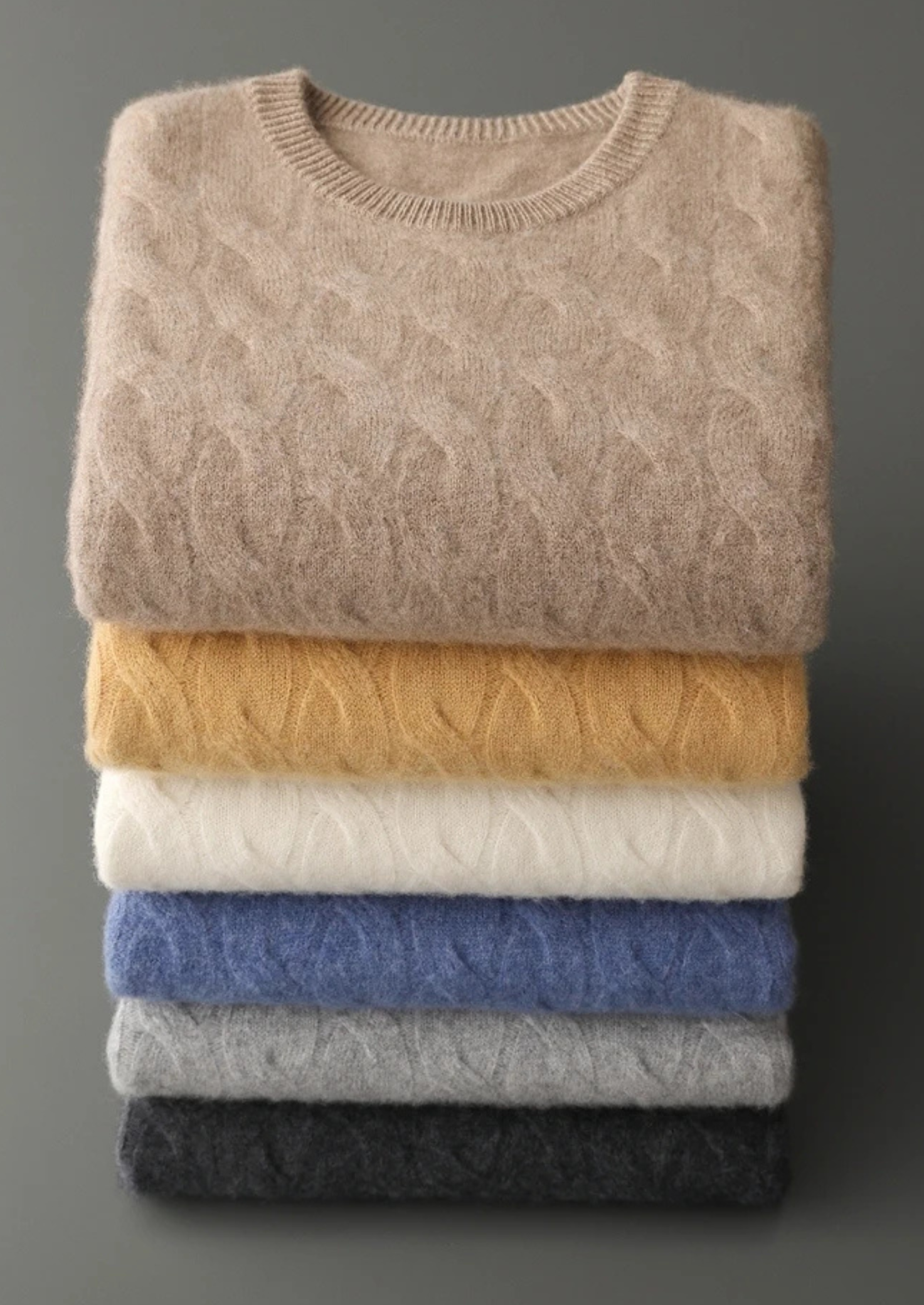 WOOL CABLE CREWNECK