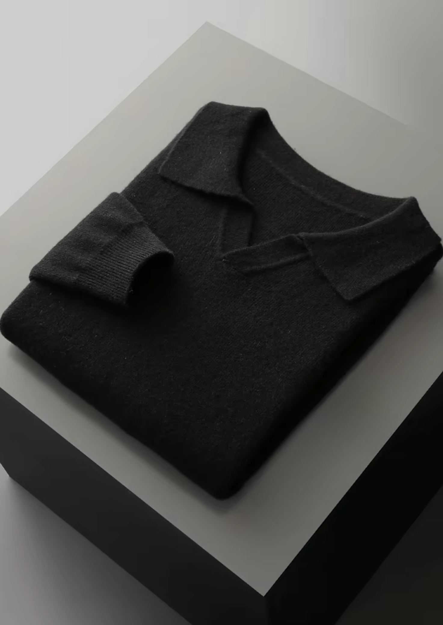 WOOL RIBBED BUTTONLESS POLO
