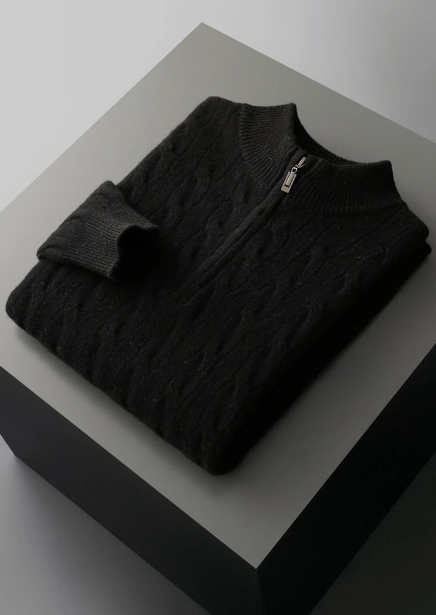 WOOL CABLE HALF ZIP