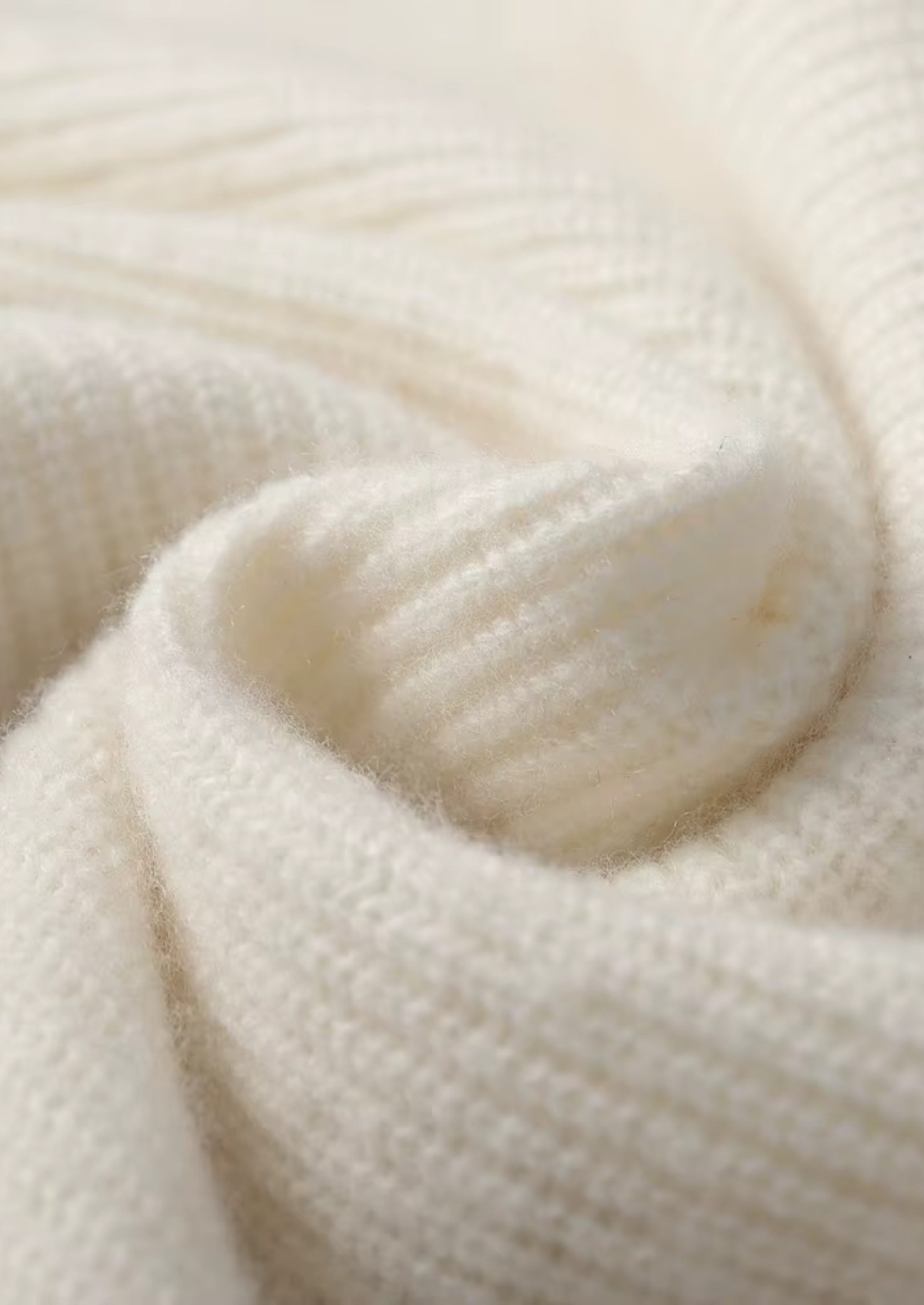 100% CASHMERE RIBBED V-NECK SWEATER
