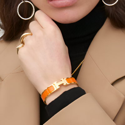 HELENE Sophisticated 'H' Bracelet