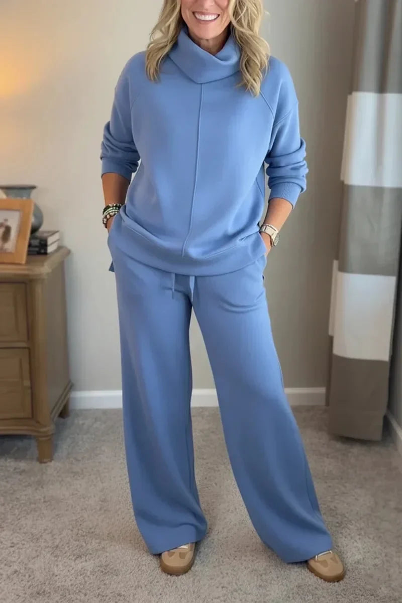 Sofia | Cozy Two-Piece Turtleneck Travel Set