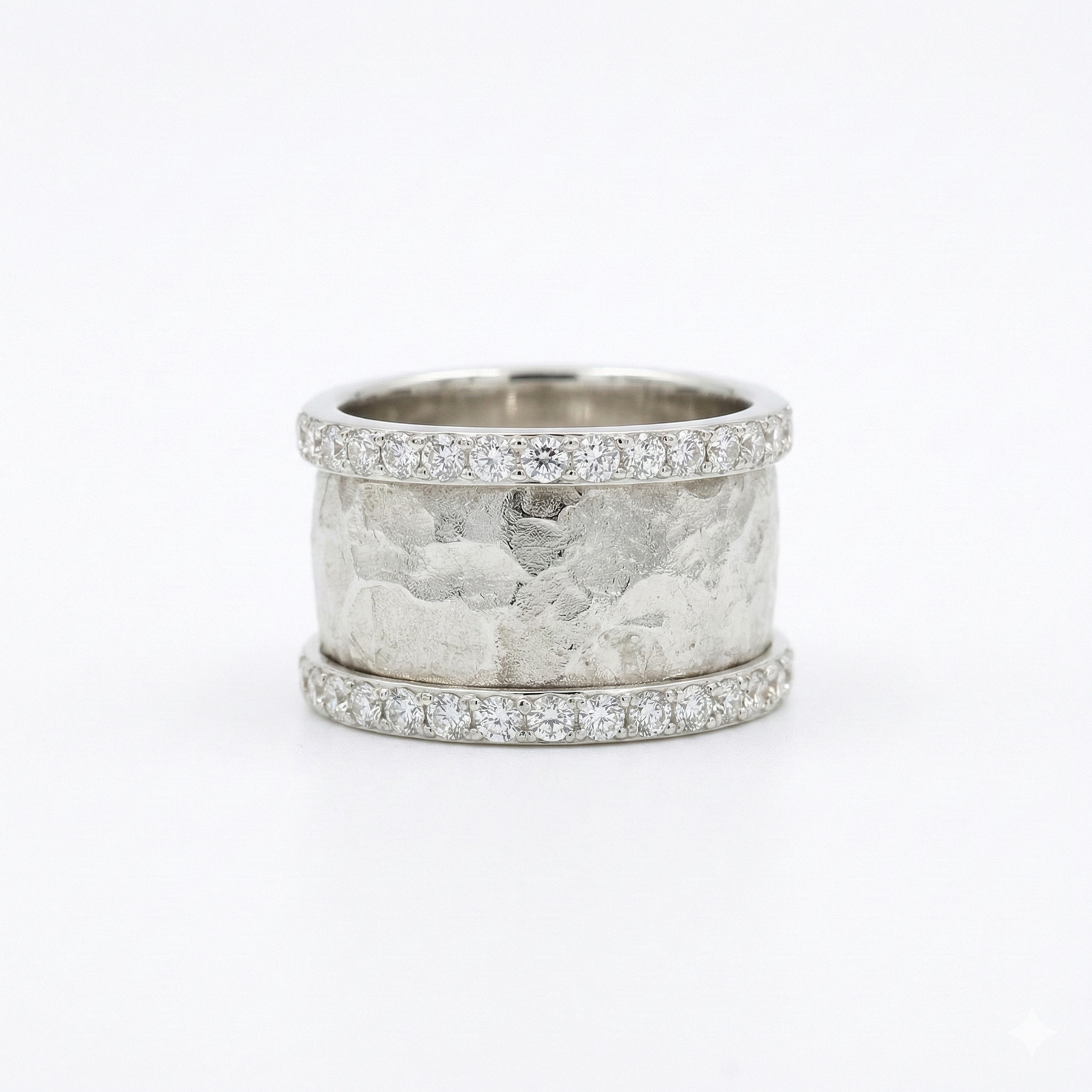 VINTAGE SILVERED ZIRCONIA RING
