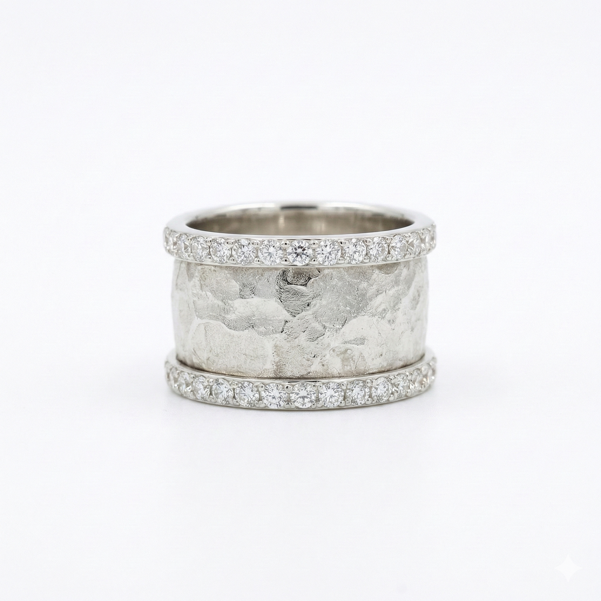 VINTAGE SILVERED ZIRCONIA RING