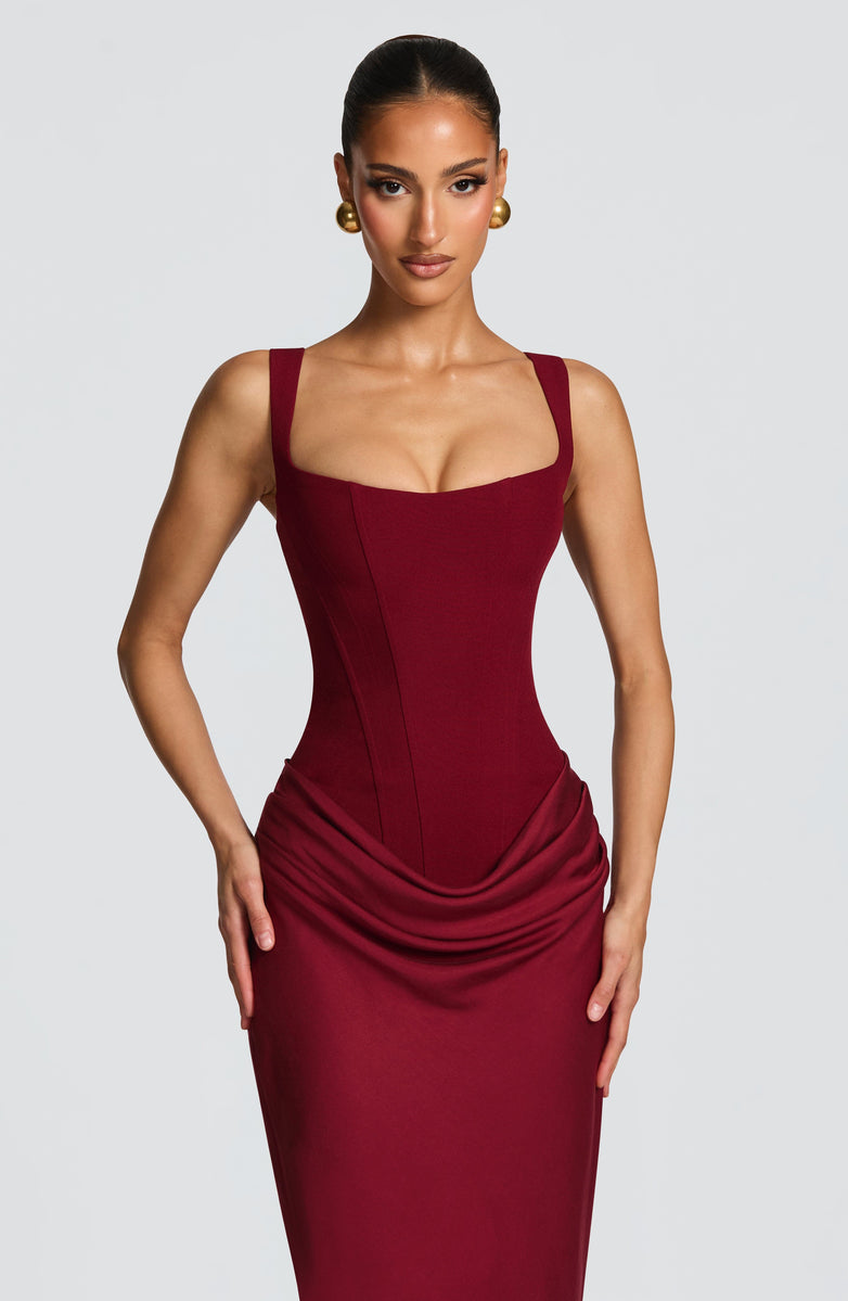 Avery | Hourglass Maxi