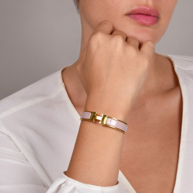 HELENE Sophisticated 'H' Bracelet