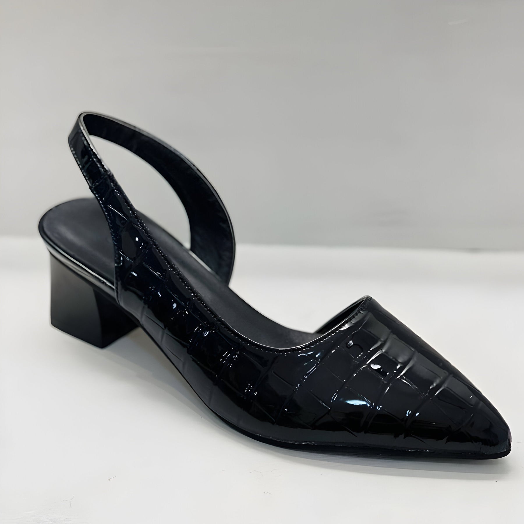 ALESSIA | SCARPE CON TACCO A PUNTA LARGA