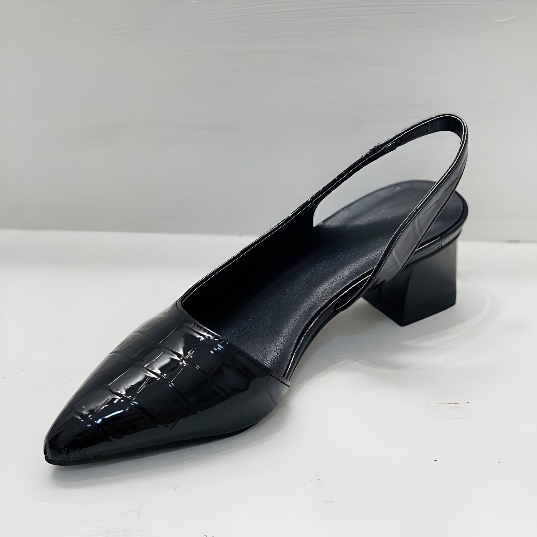 ALESSIA | SCARPE CON TACCO A PUNTA LARGA