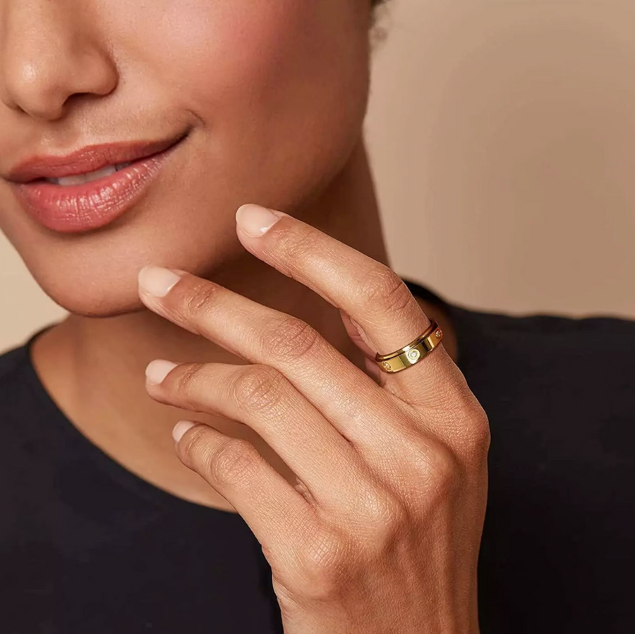 LIVIA Elegant Ring