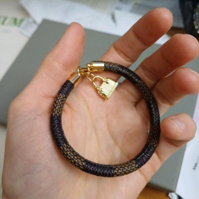 LULU Gold Bracelet Bag