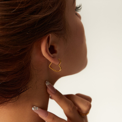 MIJNTJE Love Heart Earrings