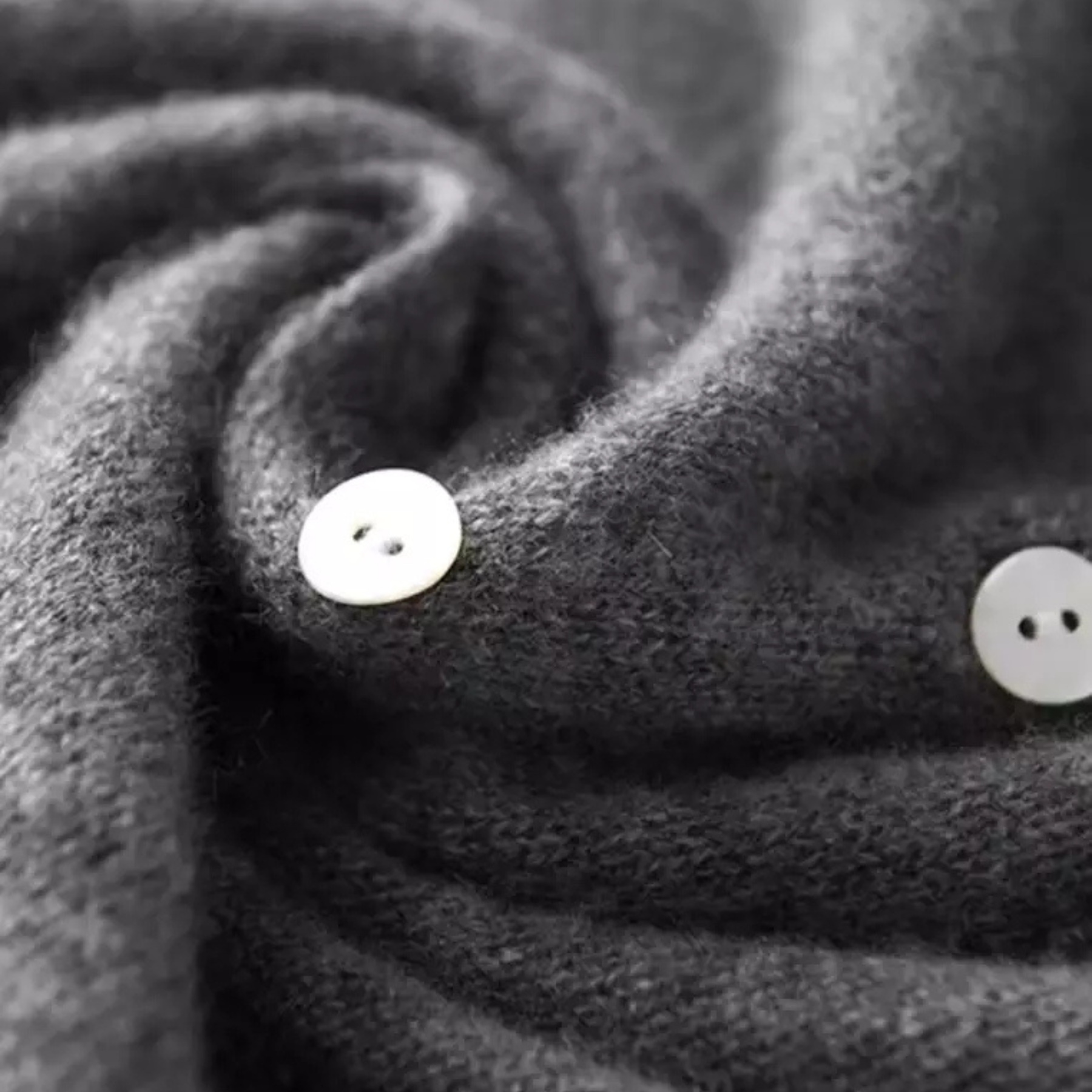 Elean | Cardigan with Buttons