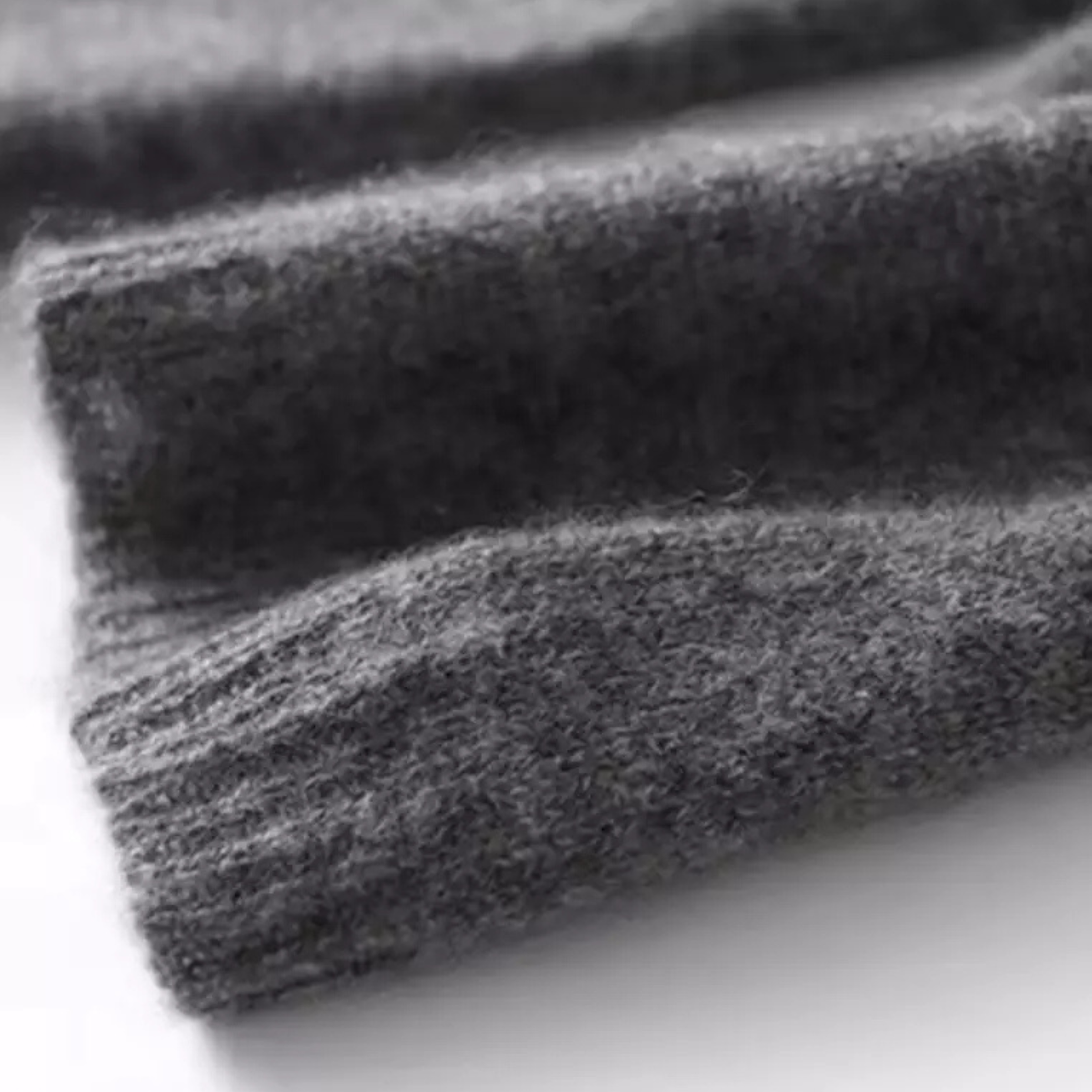 Elean | Cardigan with Buttons