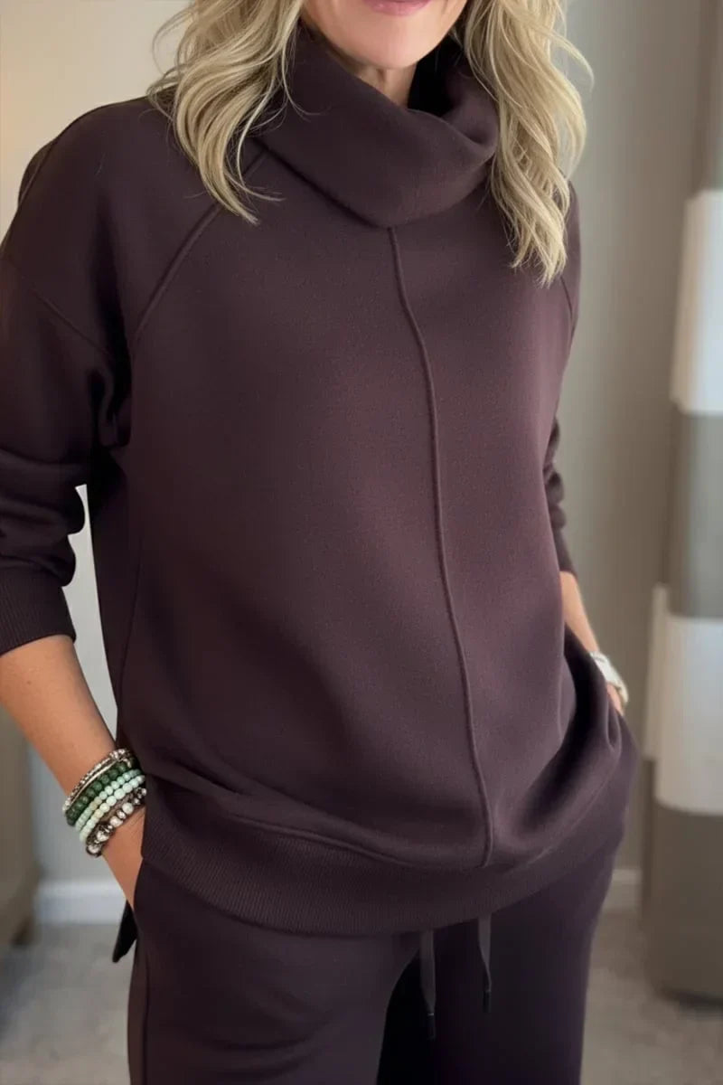 Sofia | Cozy Two-Piece Turtleneck Travel Set