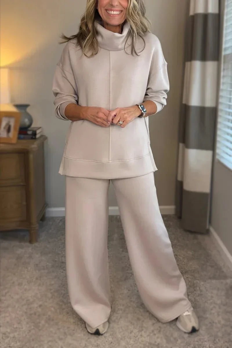 Sofia | Cozy Two-Piece Turtleneck Travel Set