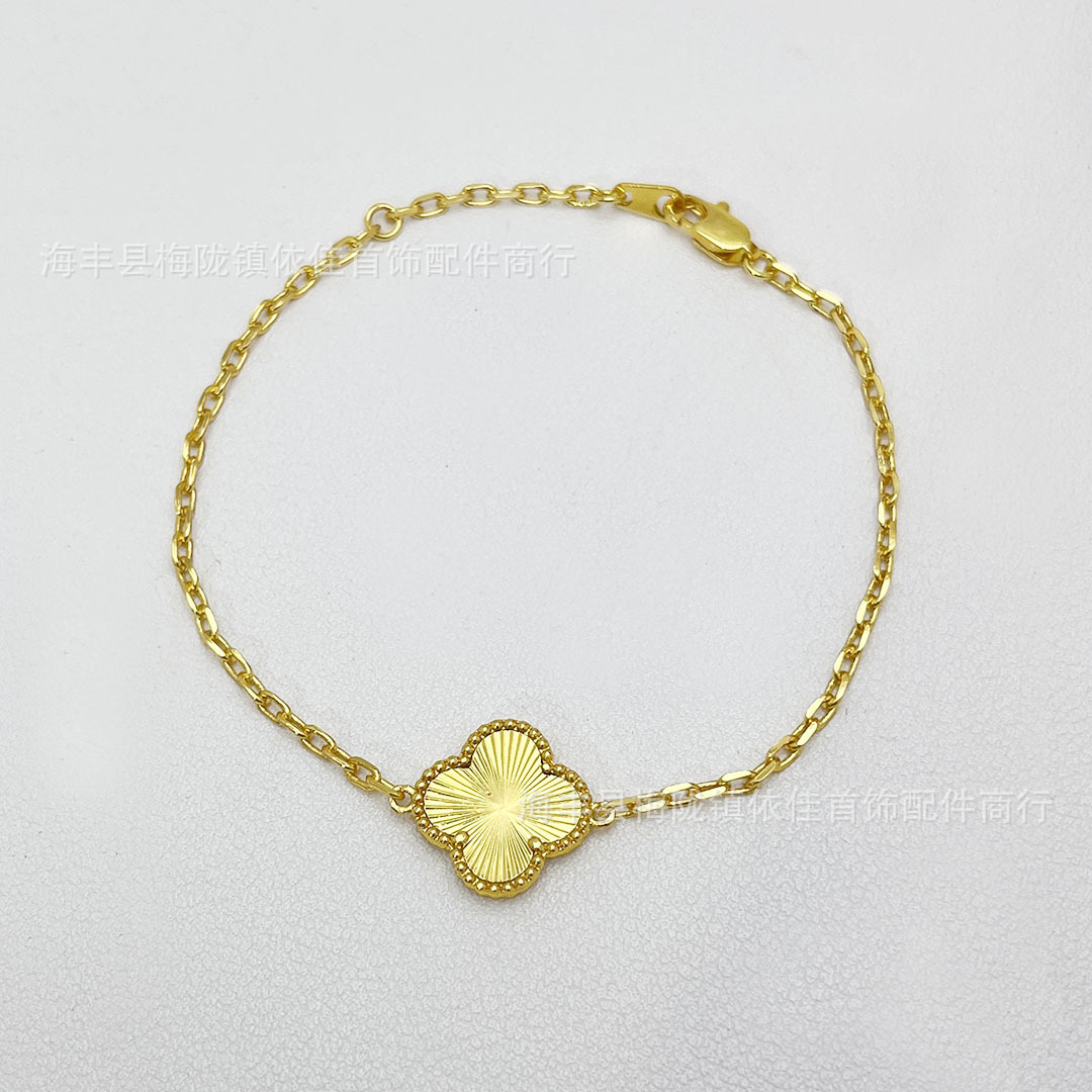 CLOVER Solo Bracelet